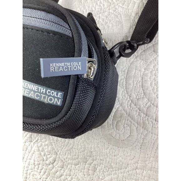 Kenneth Cole Reaction Black Mini Crossbody Camera Bag*Many Zip Pockets*EUC - Picture 3 of 9
